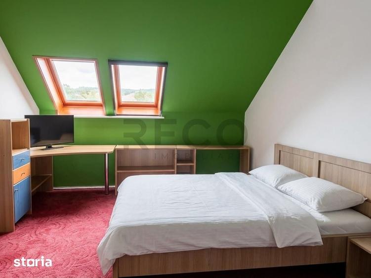 Casă cu 5 camere cu Teren 8030 Mp în Sânmartin