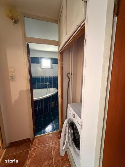 Apartament cu 3 camere decomandat, mobilat în Berceni