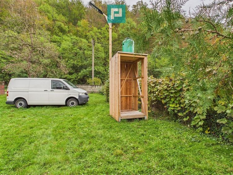 Casă individuală cu 6 camere cu Canalizare în Lupești