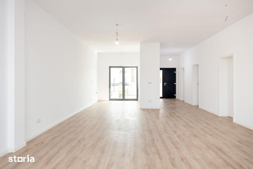 Casă cu 4 camere cu Teren 419 Mp în Vladimirescu