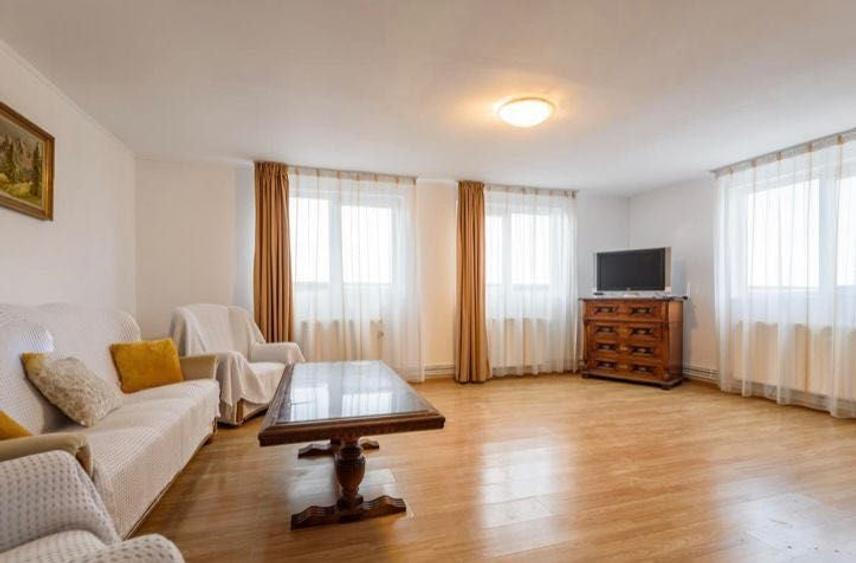 Vila 10 camere + - 7