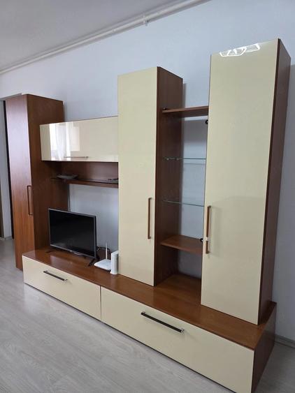 Apartament cu 2 camere semidecomandat în Dobroești