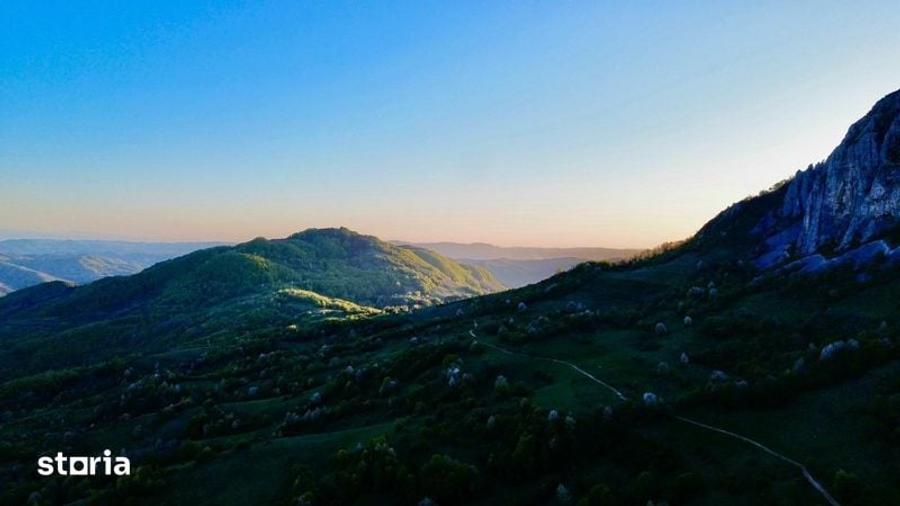Teren de 35000 mp, în Ciuruleasa