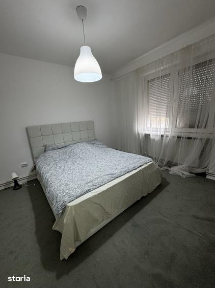 Apartament cu 3 camere decomandat, mobilat în Central