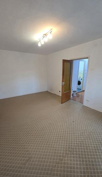 Apartament cu 2 camere decomandat în Sebastian