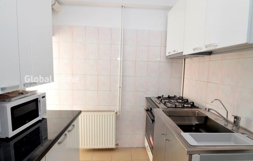 Apartament cu 3 camere semidecomandat, mobilat în Unirii