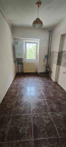 Apartament cu 3 camere decomandat în Mărăști