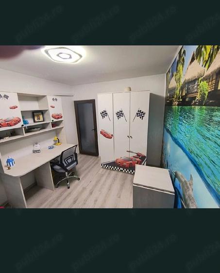 Apartament cu 3 camere decomandat în Micro 16