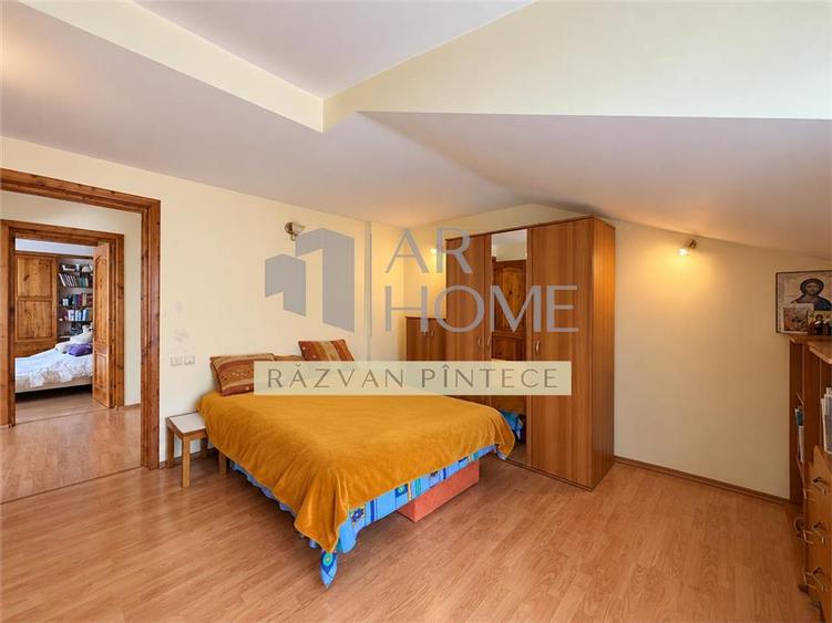 Duplex cu 5 camere cu Canalizare în Republicii