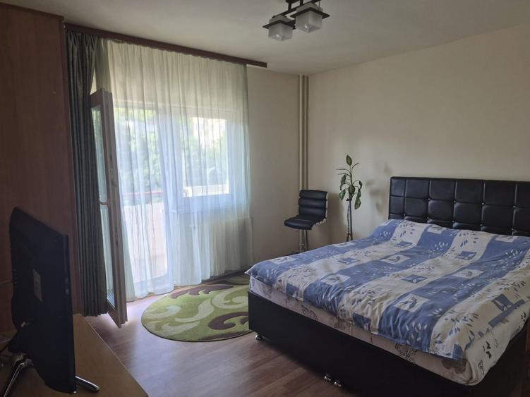 Apartament cu 2 camere decomandat în Plopilor