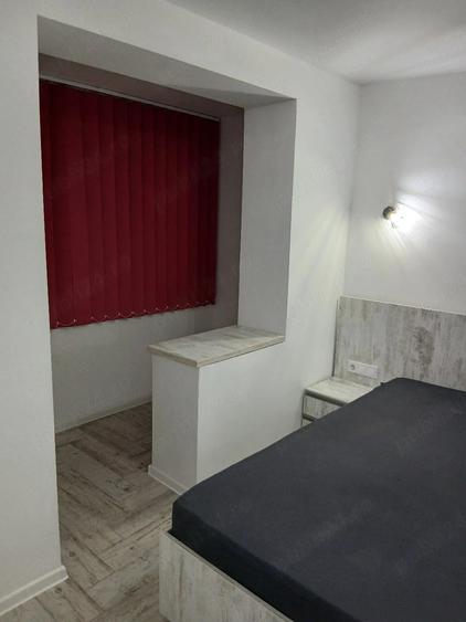 Apartament cu 3 camere semidecomandat în Eremia