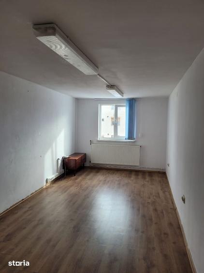 Spațiu comercial, de 40 mp, în Ștrand