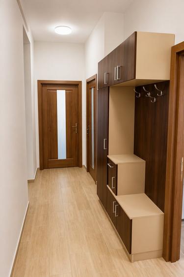 Apartament cu 3 camere decomandat în P-ța Unirii