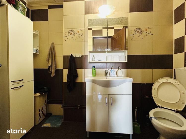 Apartament cu 3 camere decomandat, mobilat în Piața Cluj