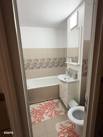 Apartament cu 3 camere decomandat în Alexandru cel Bun