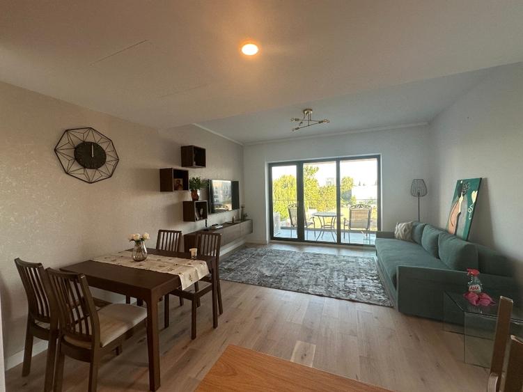 Apartament cu 2 camere semidecomandat, mobilat în Străulești
