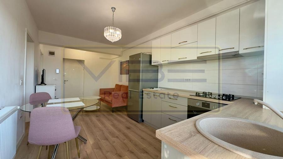 Apartament cu 2 camere semidecomandat, mobilat în Bucium