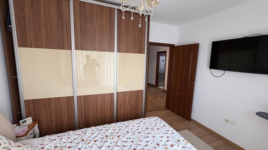 Apartament cu 3 camere decomandat, mobilat în Bucureștii Noi