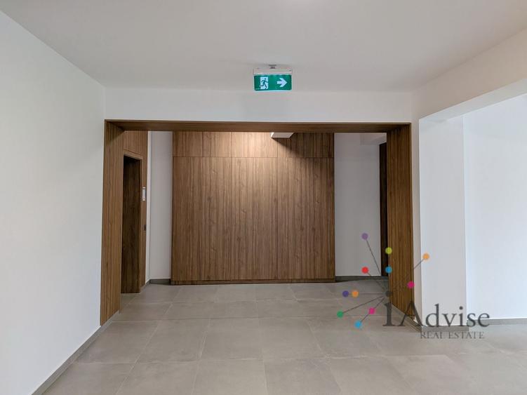 Apartament cu 2 camere decomandat, mobilat în Tractorul