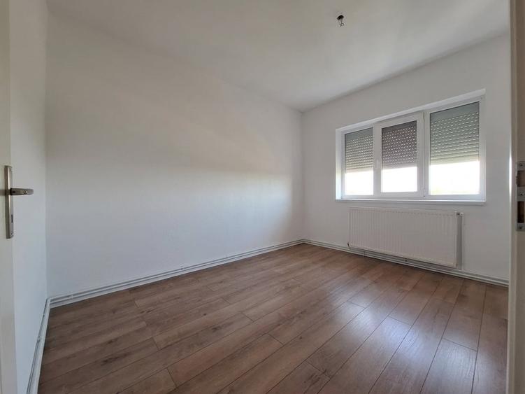 Apartament cu 2 camere decomandat, mobilat în Freidorf