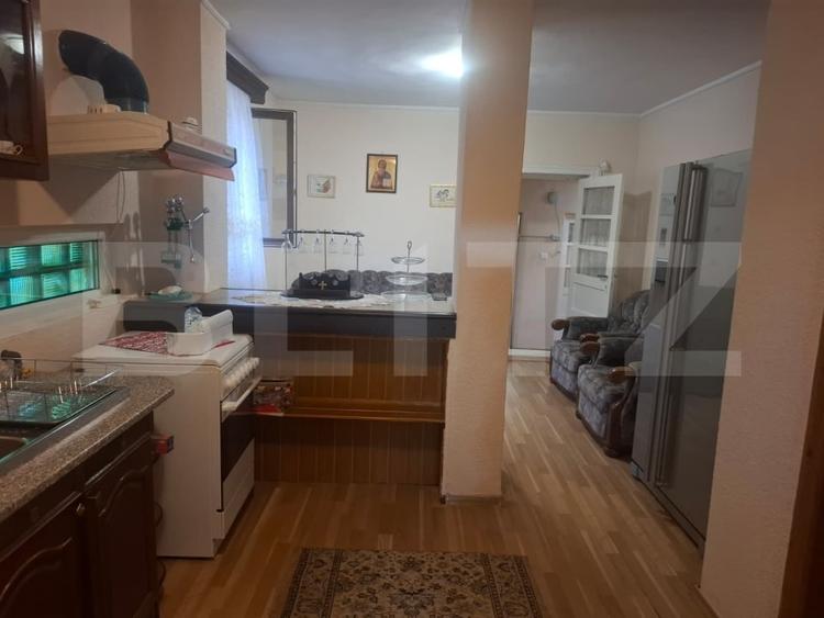 Casă individuală cu 12 camere cu Canalizare în Lungulețu