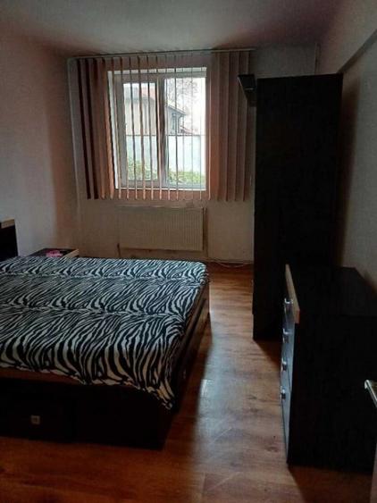 Apartament 2 camere de inchiriat 60 mp, zona centrala - 1