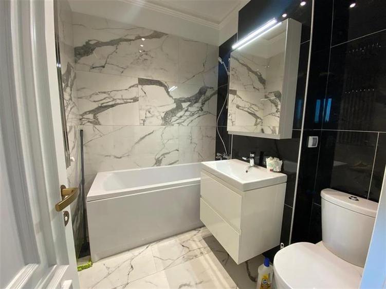 Apartament cu 3 camere decomandat, mobilat în Tătărași