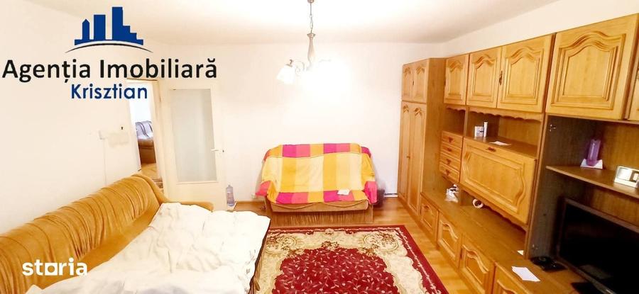 Apartament cu 3 camere decomandat în Burdea