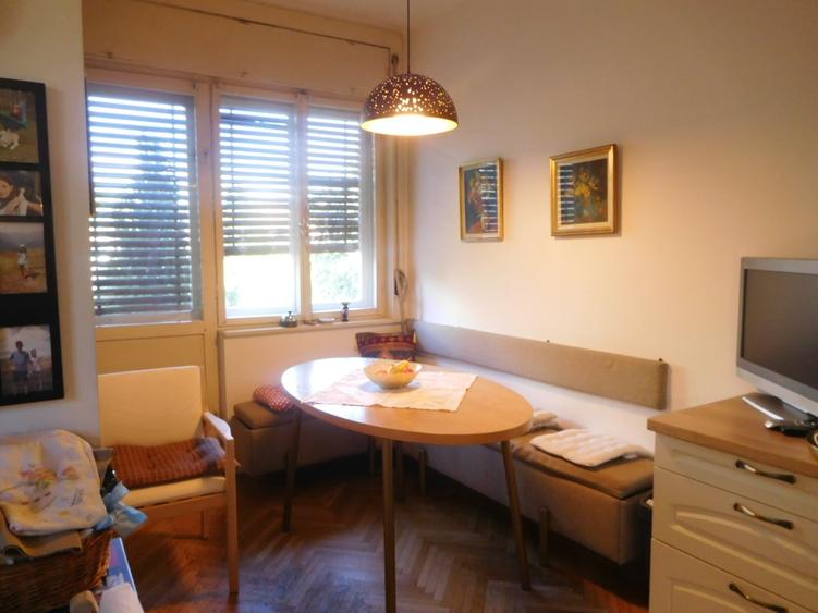 Apartament cu 5 camere decomandat în Central