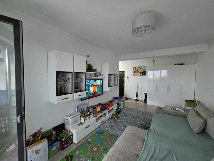 Apartament cu 2 camere decomandat în Dumbrăvița