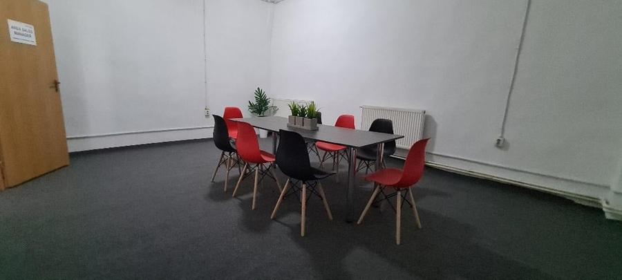Spațiu industrial, de 1 mp, în Baza 3