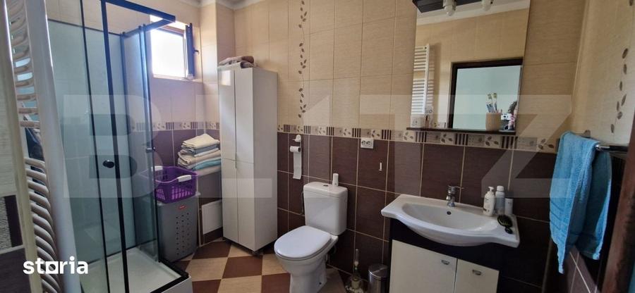 Casă cu 5 camere cu Teren 400 Mp în Bariera Vâlcii