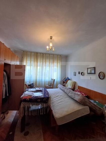 Casă individuală cu 7 camere cu Canalizare în Nord-Vest
