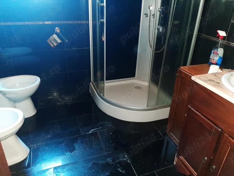 Casă cu 6 camere cu Teren 200 Mp în Central