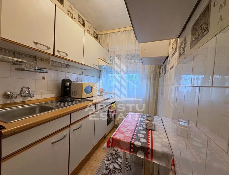 Apartament cu 3 camere semidecomandat, mobilat în Șagului
