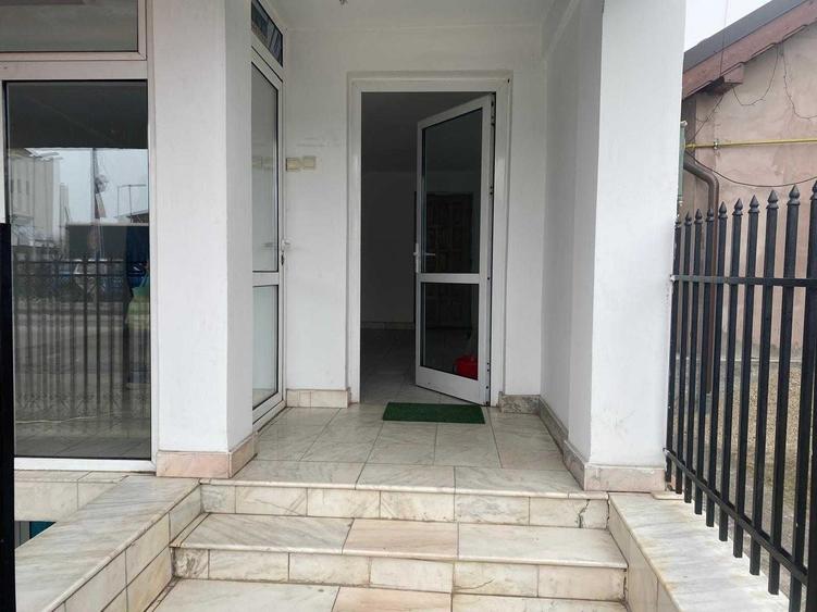 Spațiu comercial, de 30 mp, în Central