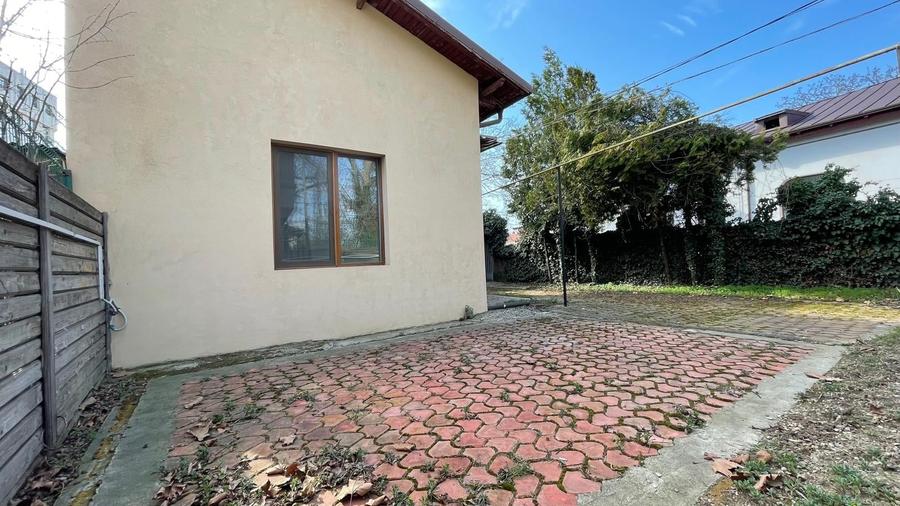 Casă individuală cu 4 camere cu Teren 575 Mp în Ultracentral