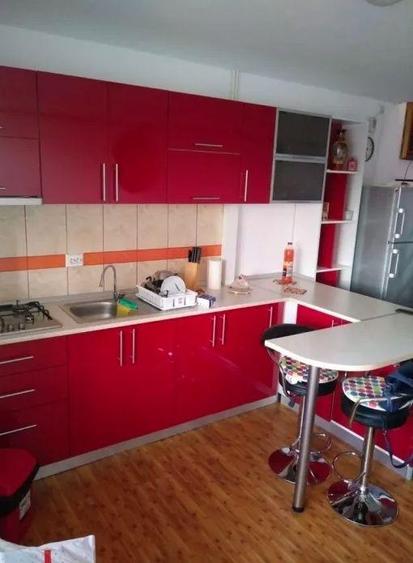 Apartament cu 2 camere decomandat, mobilat în Nicolina