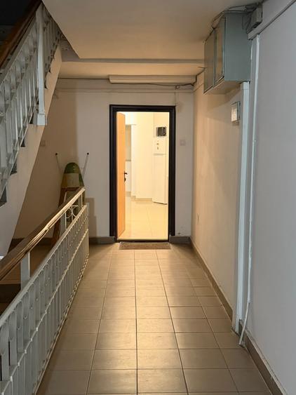 Garsonieră decomandată, mobilată în Decebal
