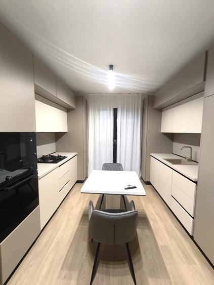 Apartament cu 2 camere semidecomandat în Berceni