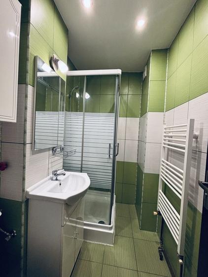 Garsonieră decomandată în Plopilor