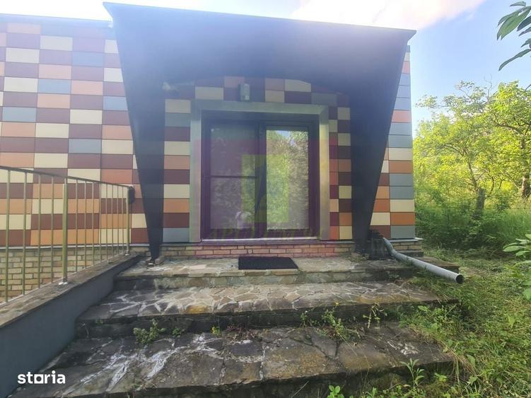 Casă cu 4 camere cu Teren 6600 Mp în Cornu
