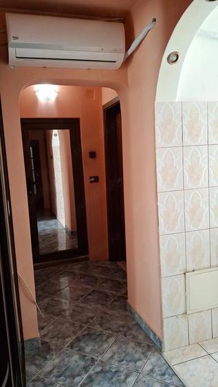 Apartament cu 2 camere decomandat în Virtuții