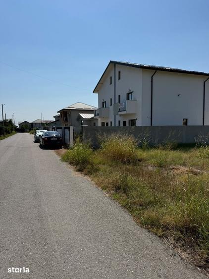 Casă cu 4 camere cu Teren 250 Mp în Cornetu