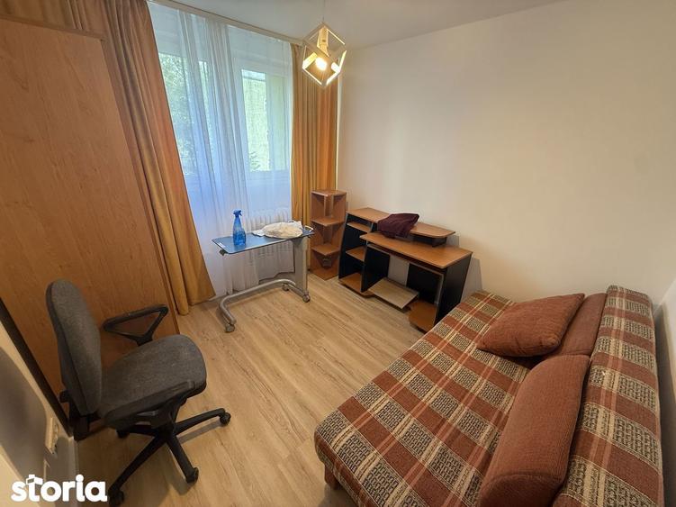 Apartament cu 3 camere semidecomandat, mobilat în Colentina