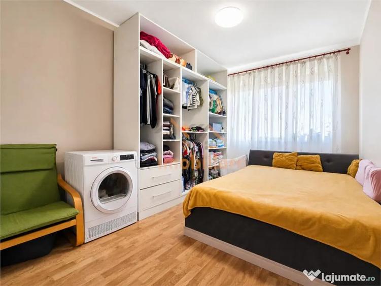 Apartament cu 3 camere decomandat în Sânmartin