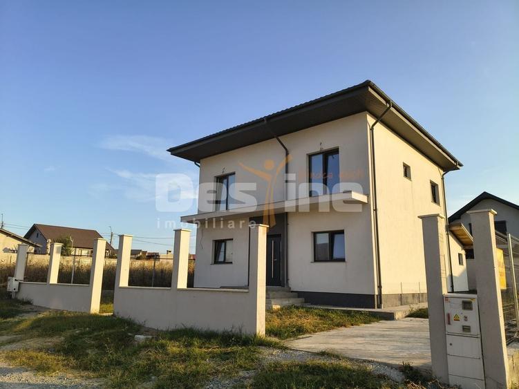 Casă individuală cu 5 camere cu Canalizare în Agigea