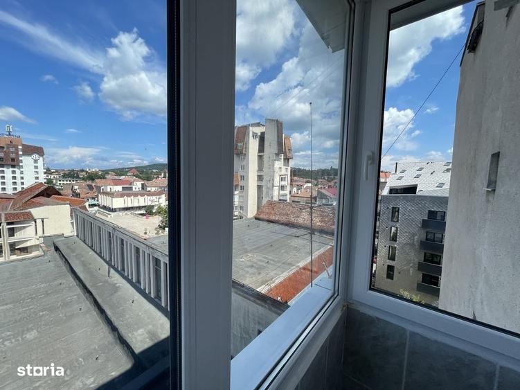 Apartament cu 4 camere în Central