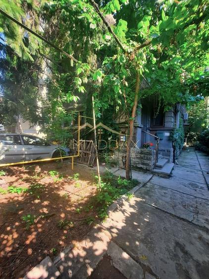 Apartament cu 5 camere decomandat, mobilat în Dorobanți