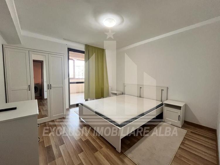 Apartament cu 2 camere decomandat, mobilat în Central